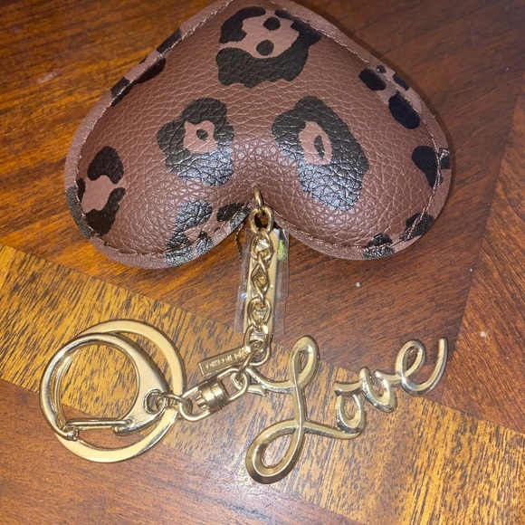 Brand new vintage, brown heart keychain, Mary Kay with love pendant - Picture 1 of 3